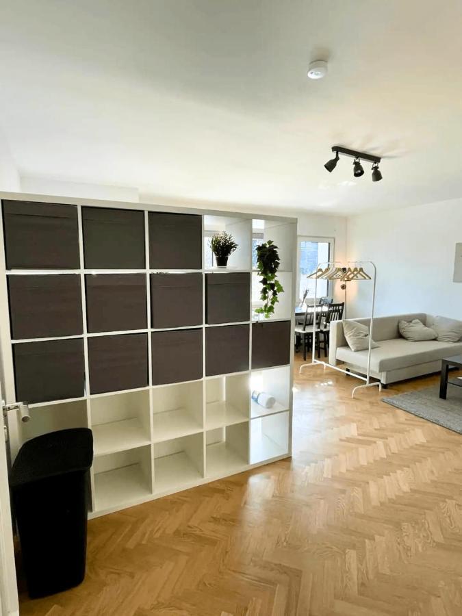 Cozy Apartment With Kitchen + Balcony New! Essen Esterno foto