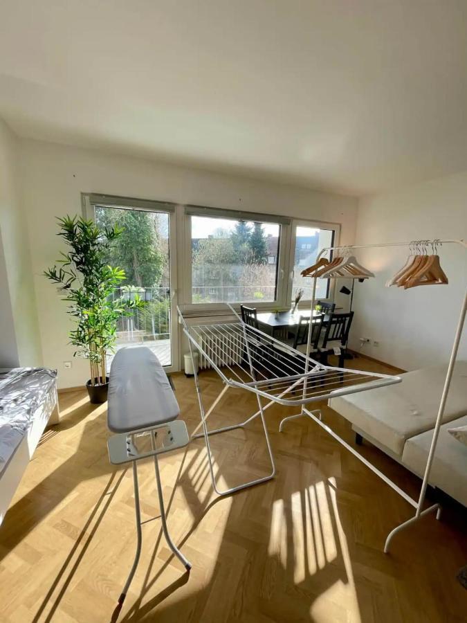 Cozy Apartment With Kitchen + Balcony New! Essen Esterno foto